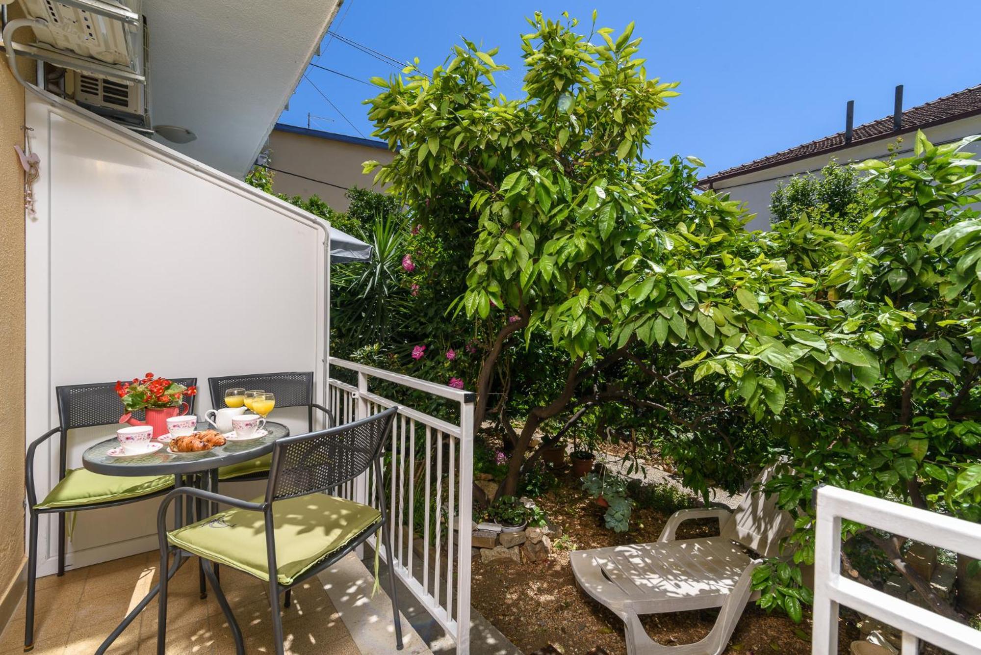 Apartments Mare Trogir Exteriör bild